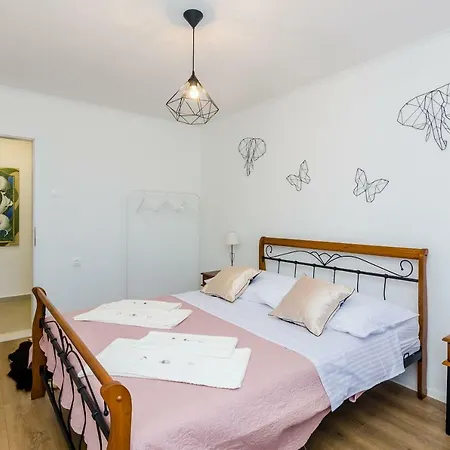 Appartamento Maha Place *